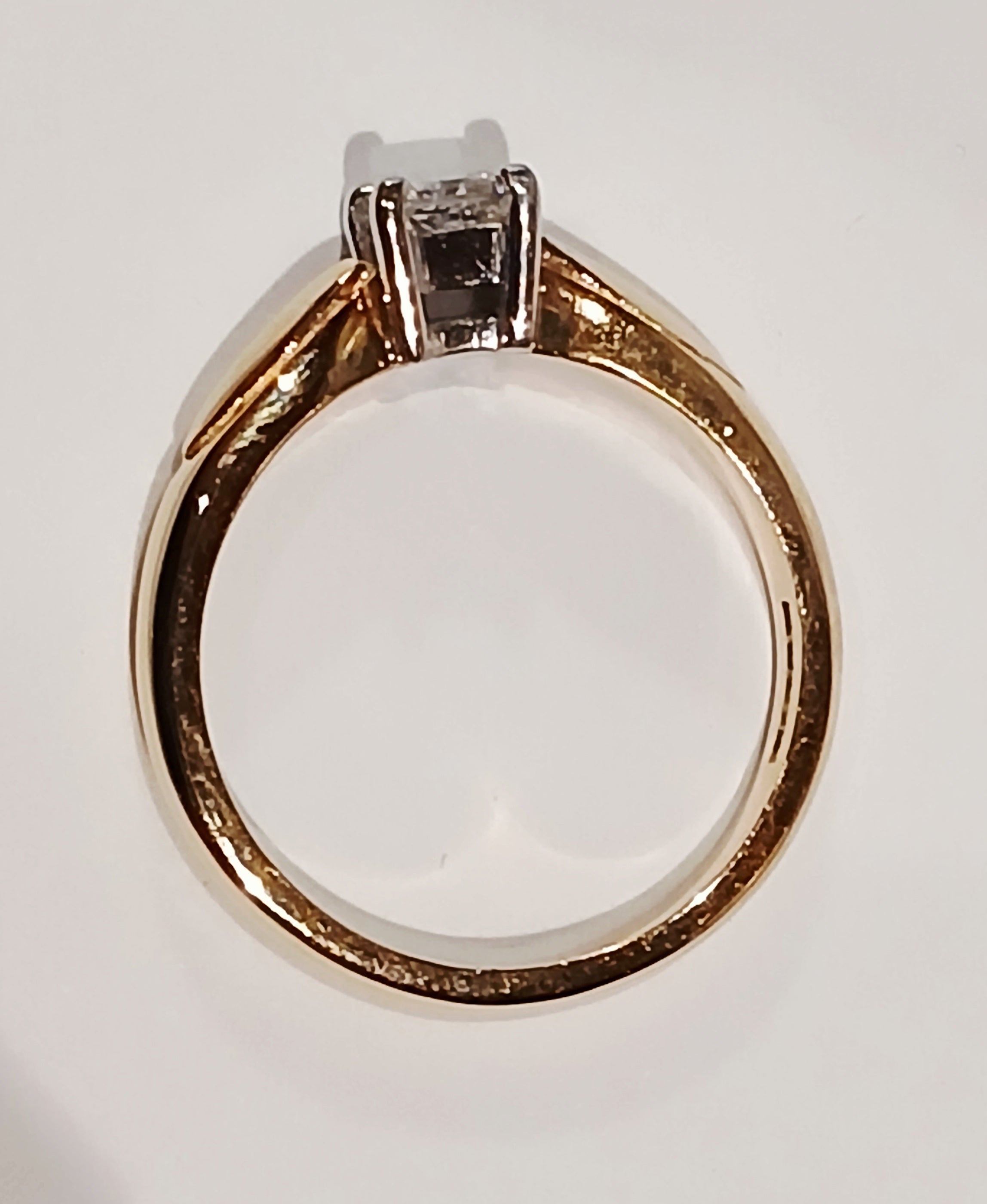 Ladies 18ct 0.33ct Princess Cut Diamond Solitaire Ring