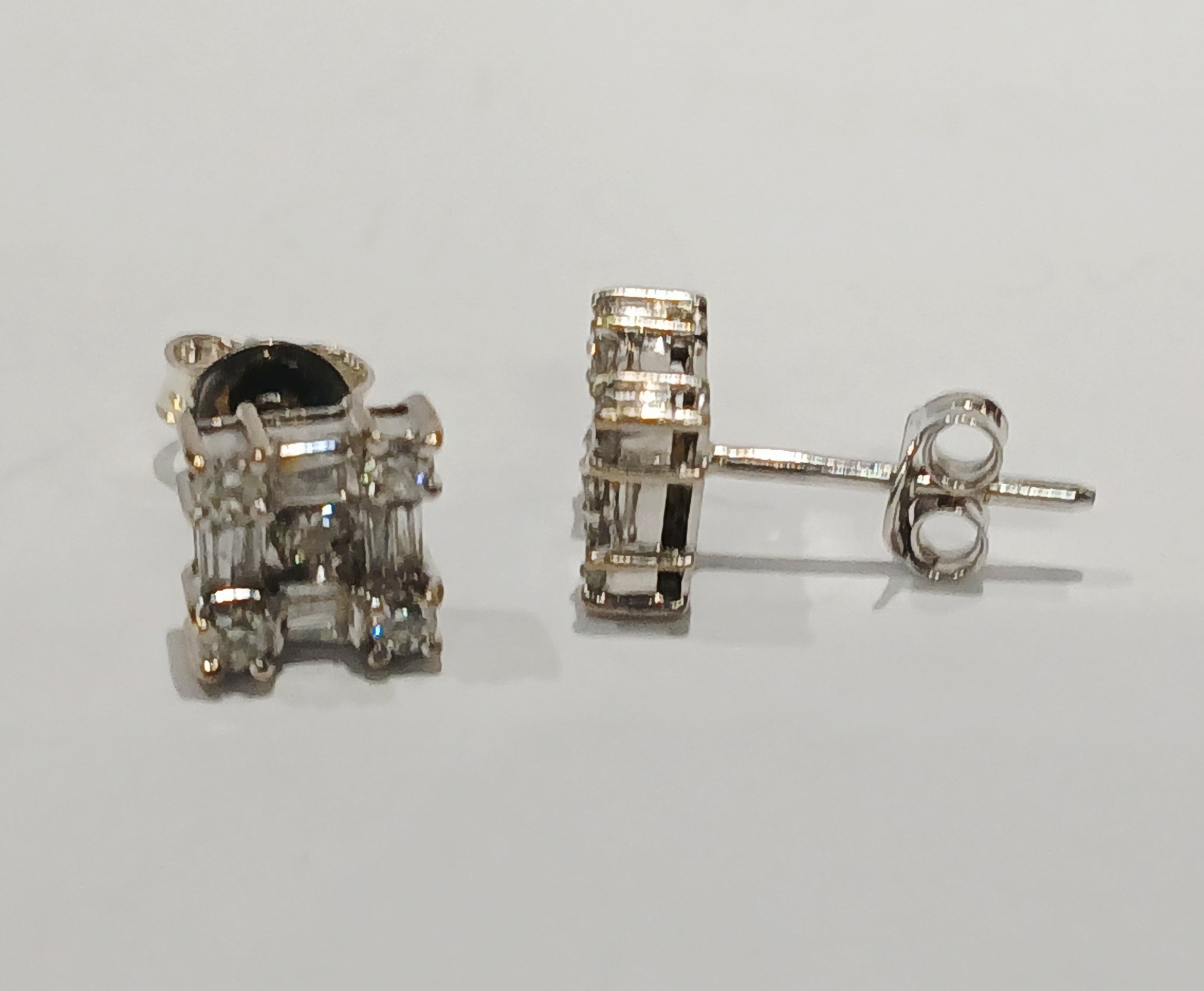 18WG 2.0G DIAMOND SET SQUARE STUD EARRINGS | PRE OWNED