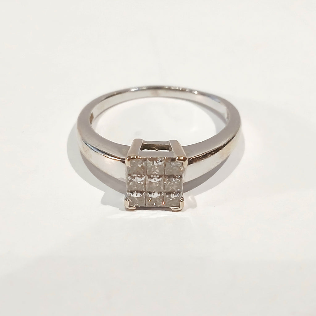 Ladies 18ct White Gold 0.50ct Diamond Invisible set Ring