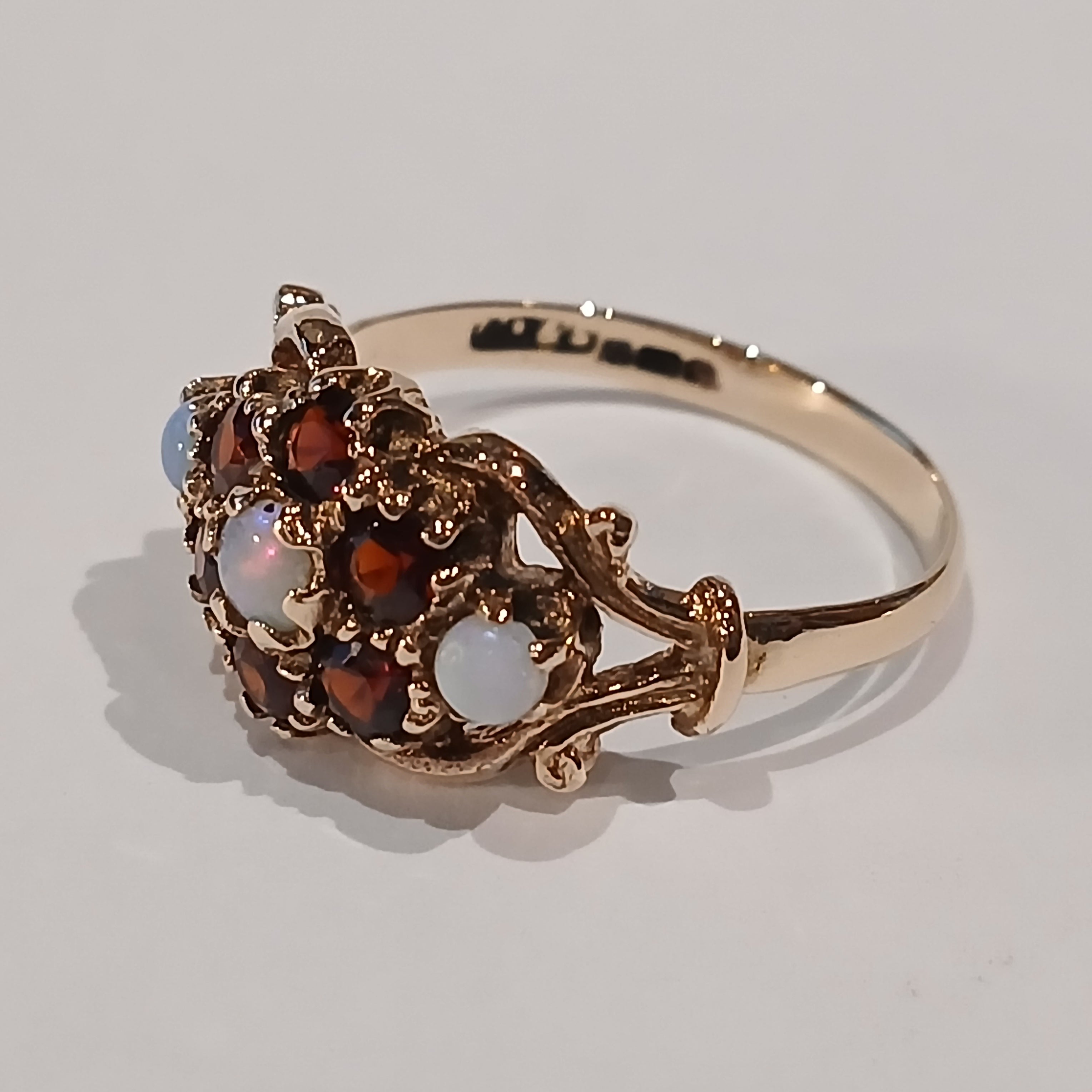 9YG 2.9G 6 GARNET & 3 OPAL CLUSTER RING P | PRE OWNED