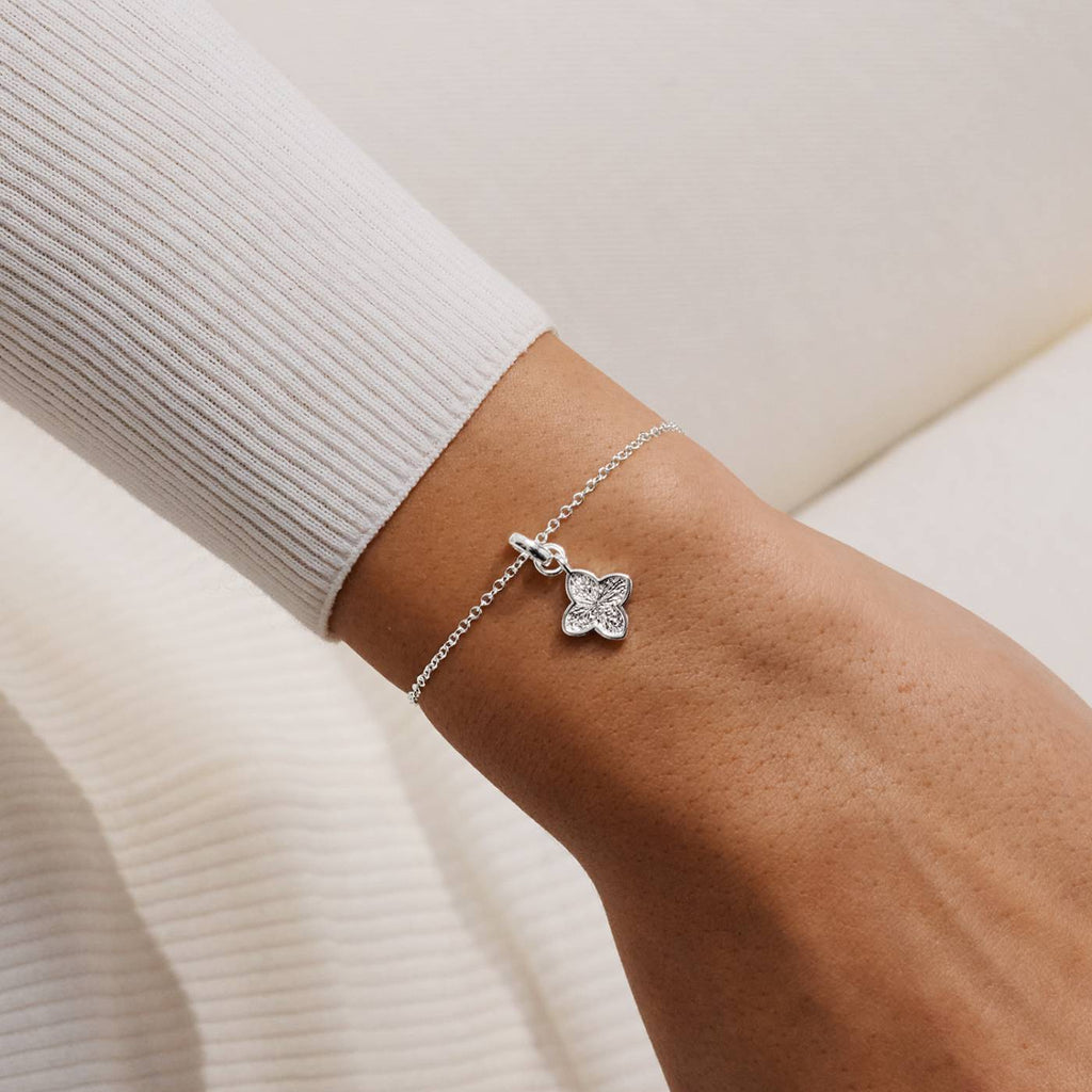 SIGNATURE CLOVER COLLECTION | TEXTURED CLOVER GP Bracelet by Joma (Copy)