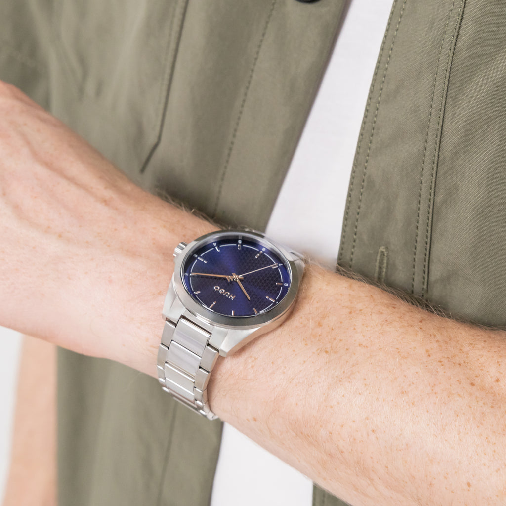 1530451 | GENTS STEEL HUGO RND BLUE DL. WR BW