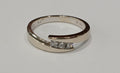 18WG 3.1G 3 P/C DIA XCROSS OVER RING - "O" - | PREOWNED