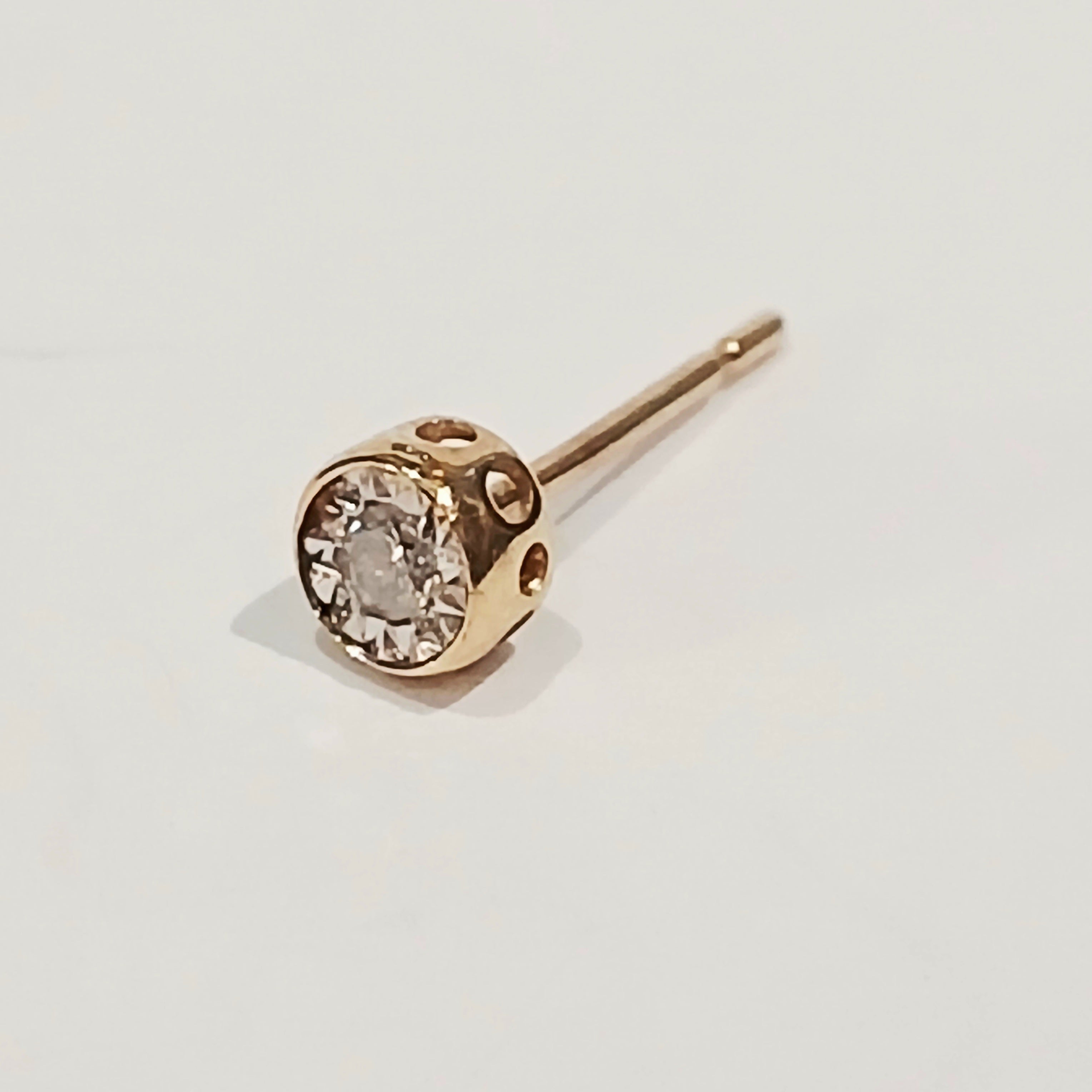 9YG 0.2G DIAMOND STUD EARRING (1 ONLY) - PRE OWNED