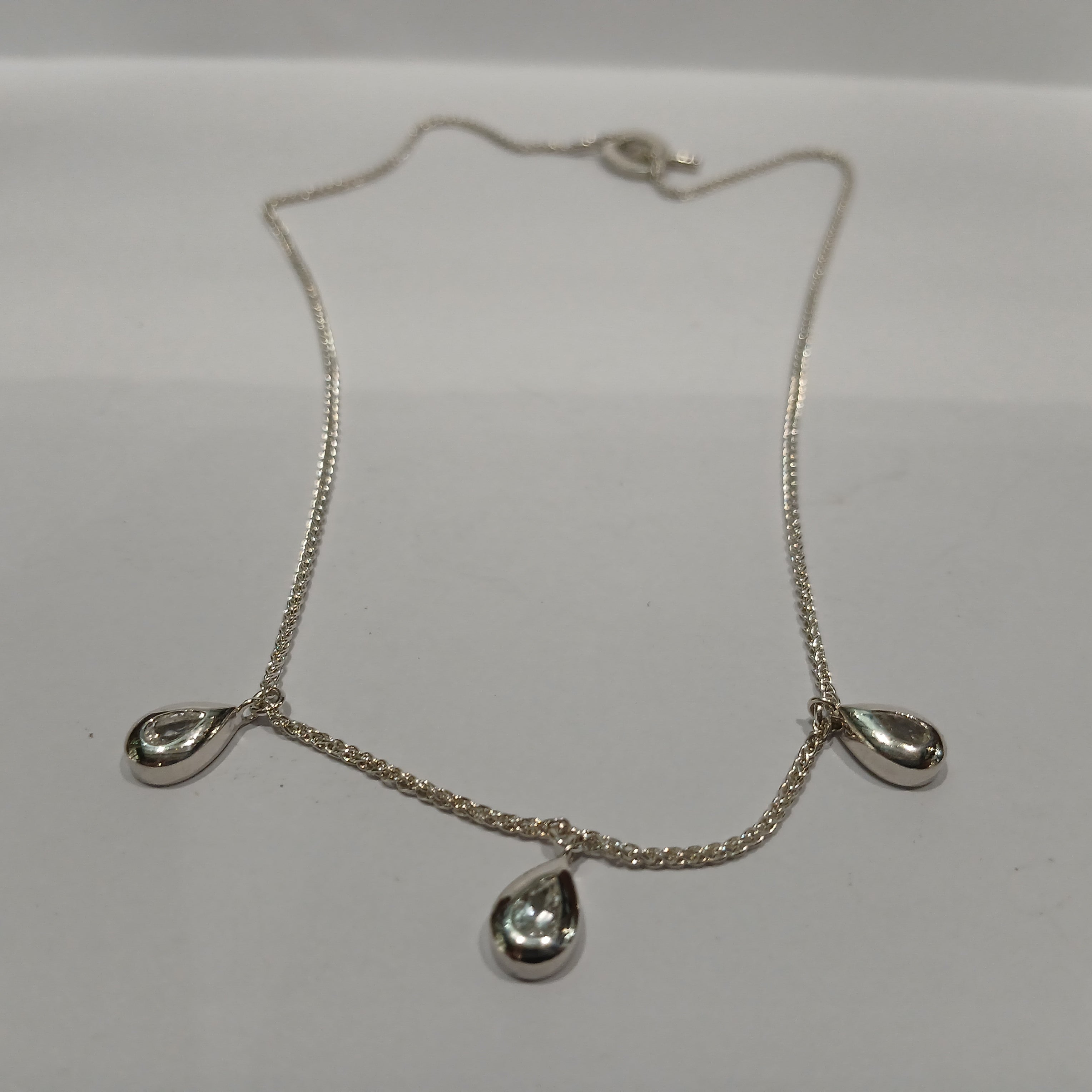 SILVER 3 WHITE CZ TEAR DROP LINKS OF LONDON NECKLET