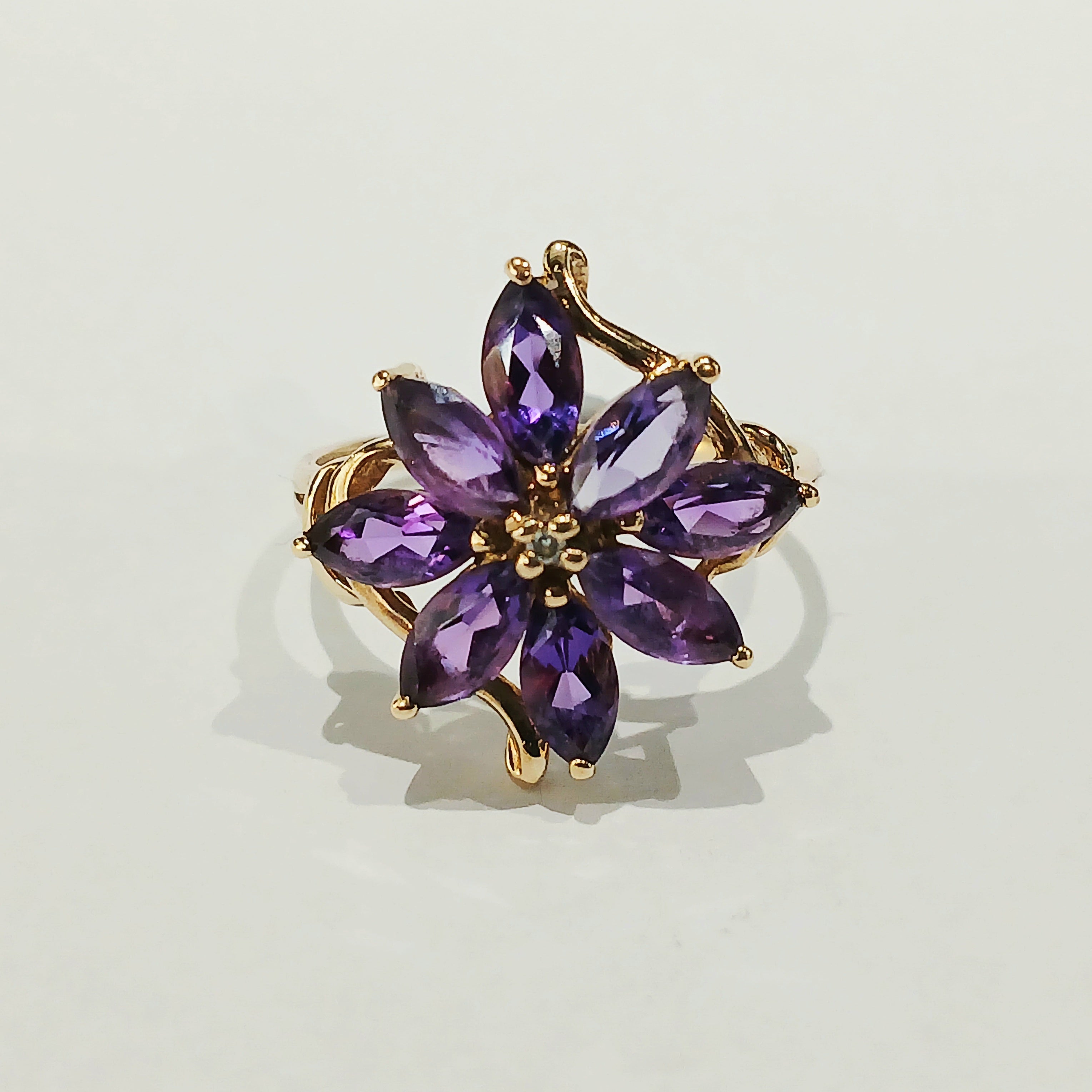 9YG 2.6G 8 AMETHYST & DIA FLOWER CLUSTER RING S | PRE OWNED