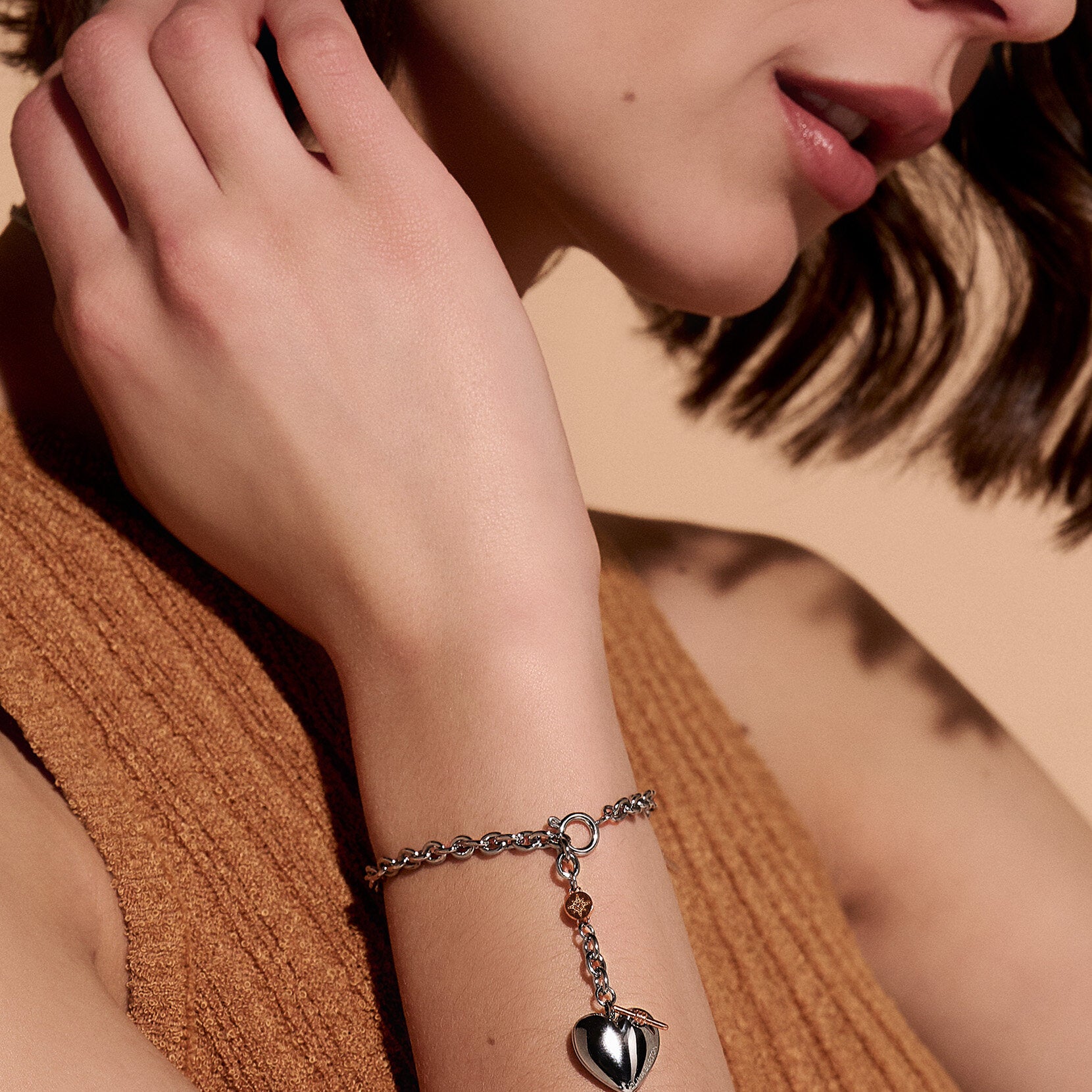 STEEL SILVER COLOUR CLASSIC KNOT HEART BELCHER BRACLET