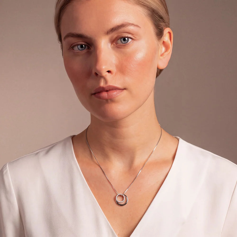 SILVER PAVE CIRCLES PENDANT & CHAIN | 34297