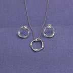 SILVER TWISTING OPEN CIRCLE PENDANT & CHAIN | 39266