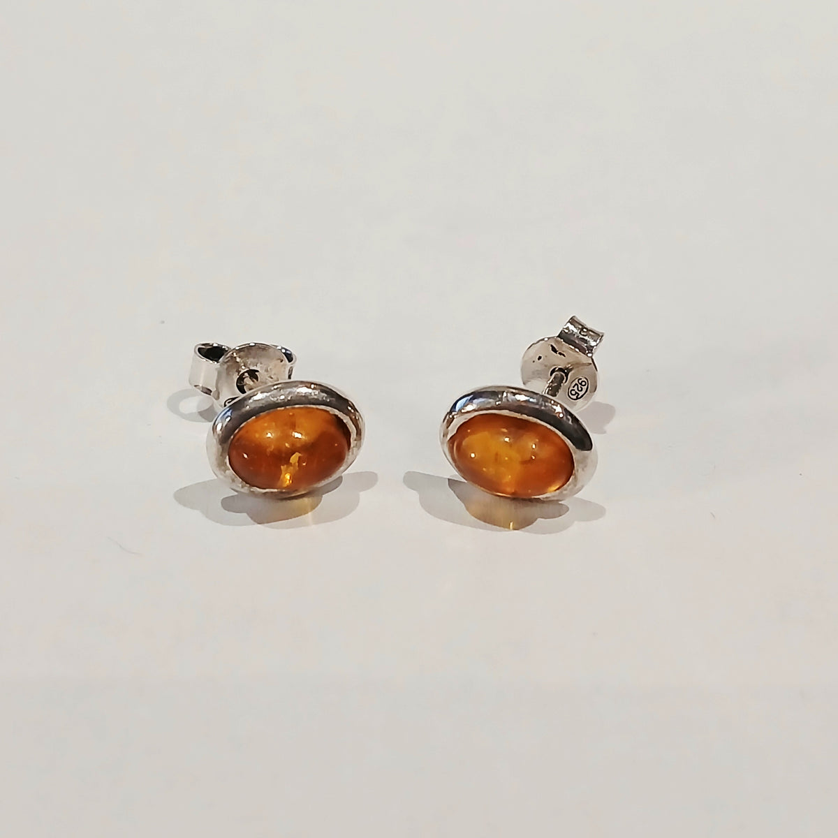 SILV SM OVAL COGNAC AMBER R/S STUD ERS