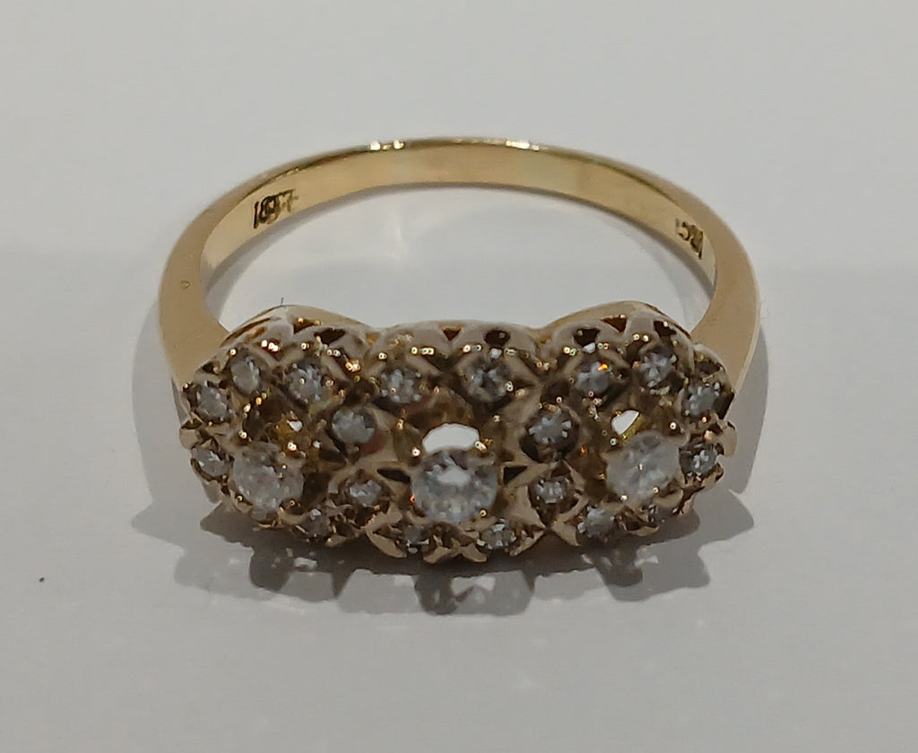Ladies 18ct Diamond cluster Ring