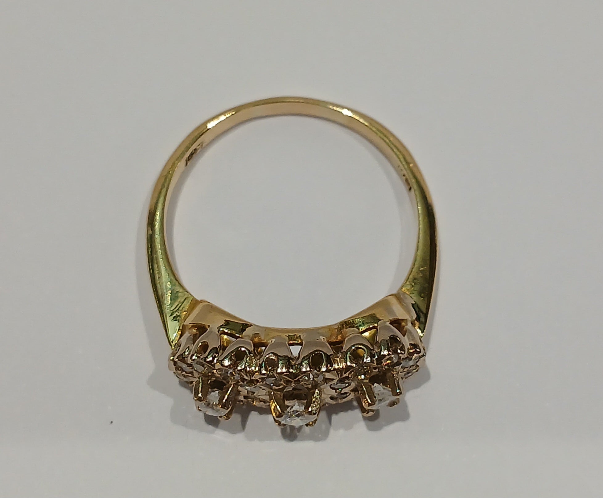 Ladies 18ct Diamond cluster Ring