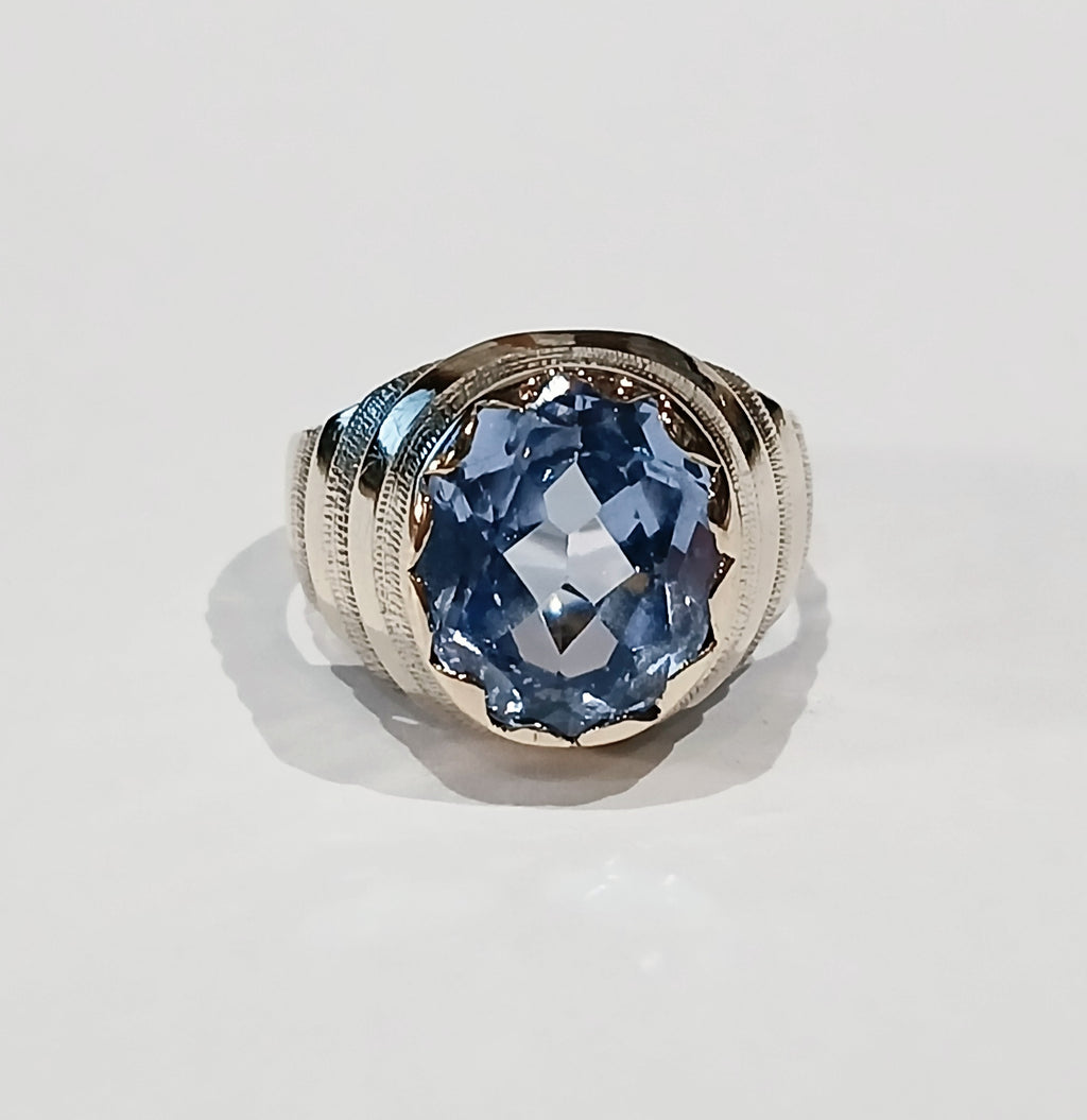9YG 6.1G OVAL BLUE TOPAZ SIGNET STYLE RING L | PRE OWNED