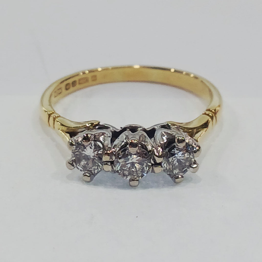 18YG 3.4G 0.50CT ROUND DIAMOND TRILOGY RING N | PRE OWNED