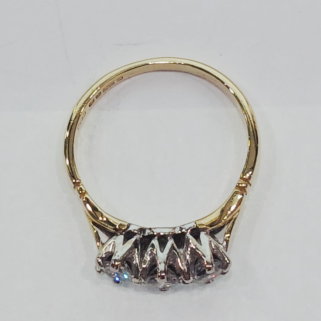 18YG 3.4G 0.50CT ROUND DIAMOND TRILOGY RING N | PRE OWNED