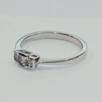 18WG 3.1G 3 PRINCESS CUT DIAMOND TRILOGY RING P | PRE OWNED