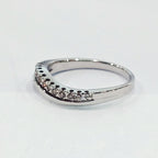 18WG 3.7G SHAPED 0.15CT DIAMOND HALF ETERNITY RING N | PRE OWNED