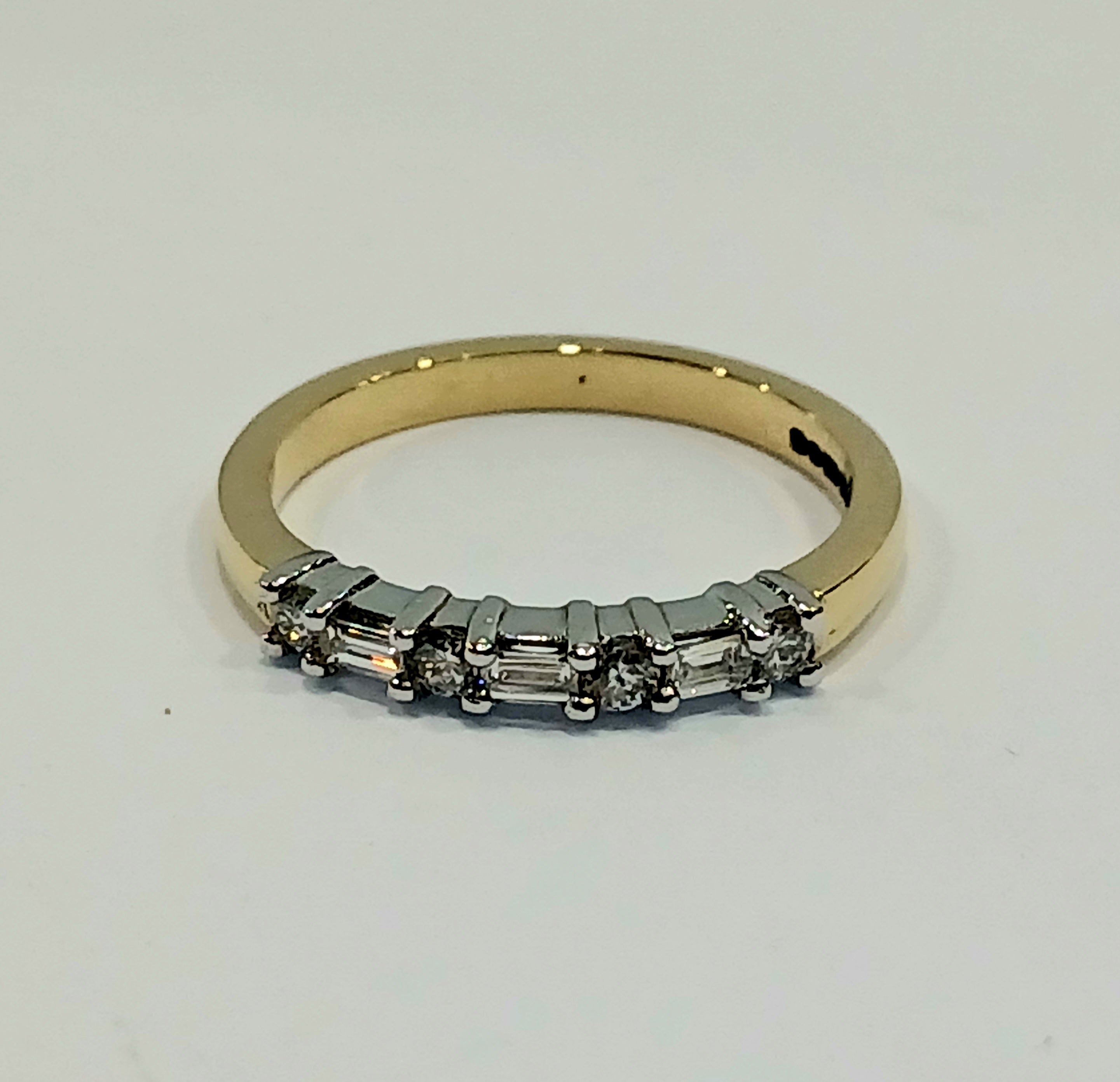18YG 2.7G 0.30CT BAGUETTE & ROUND DIAMOND HALF ETERNITY RING L | PRE OWNED