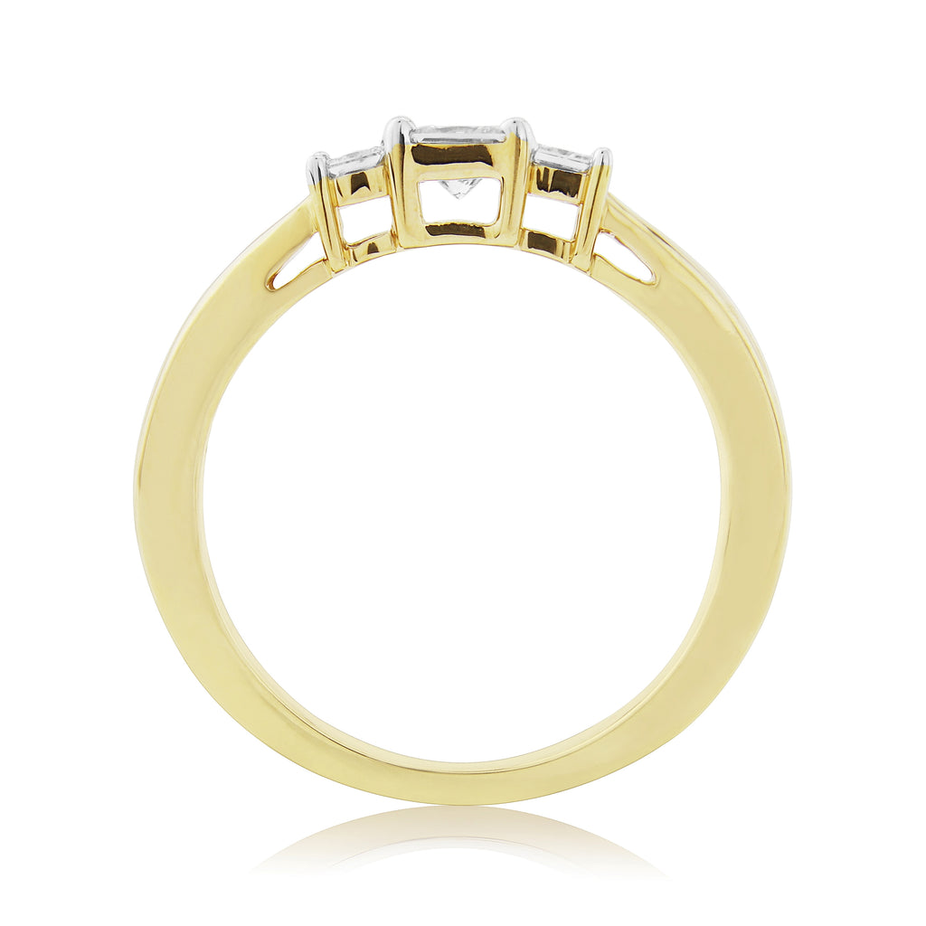 9CT YG 3 PRINCESS DIAMOND 0.33CT TRILOGY RING