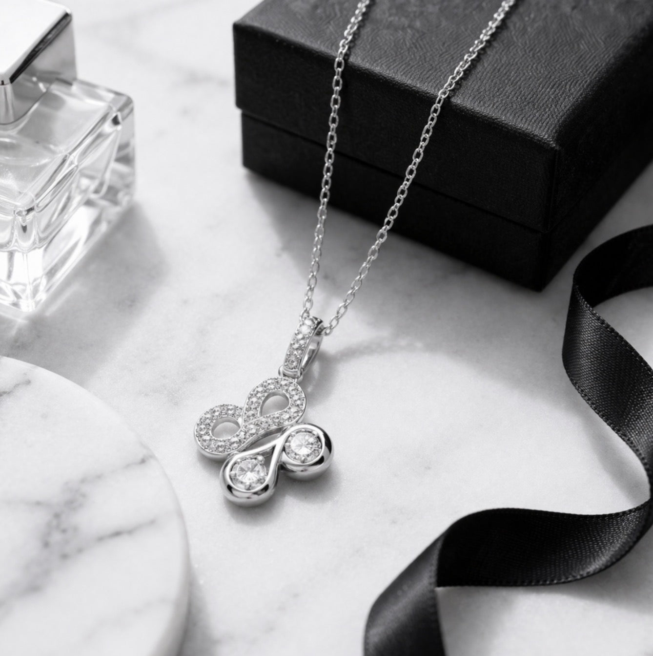 SILVER ICONIC BOODLED MIRROR MOTIF PENDANT & CHAIN