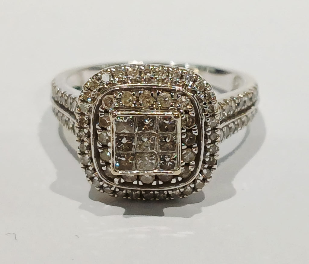 18ct White Gold Diamond Cluster Ring