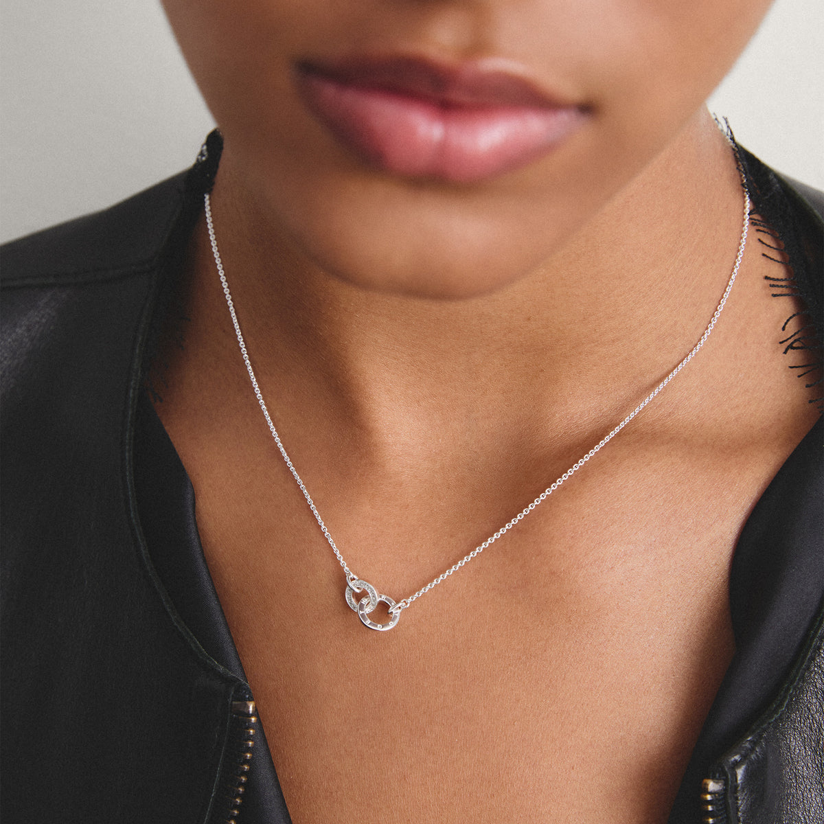 SILVER CZ SET & TOGTHER CIRCLE PENDANT & CHAIN by Thomas Sabo