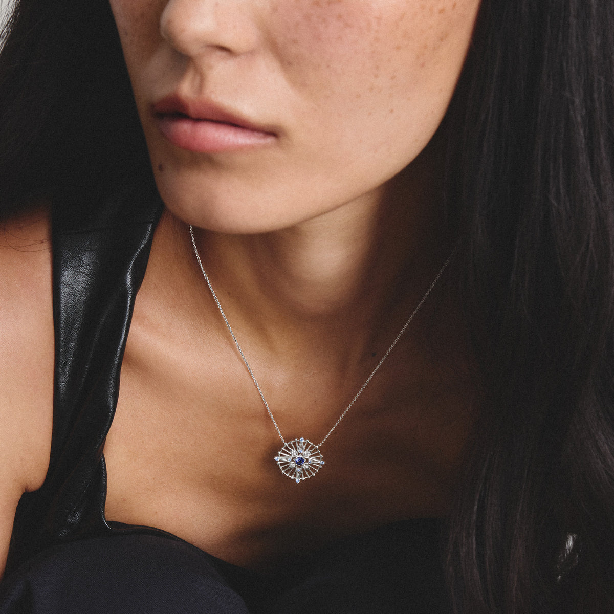 Thomas Sabo SILVER BLUE CZ SET RND STAR DESIGN PENDANT & CHAIN