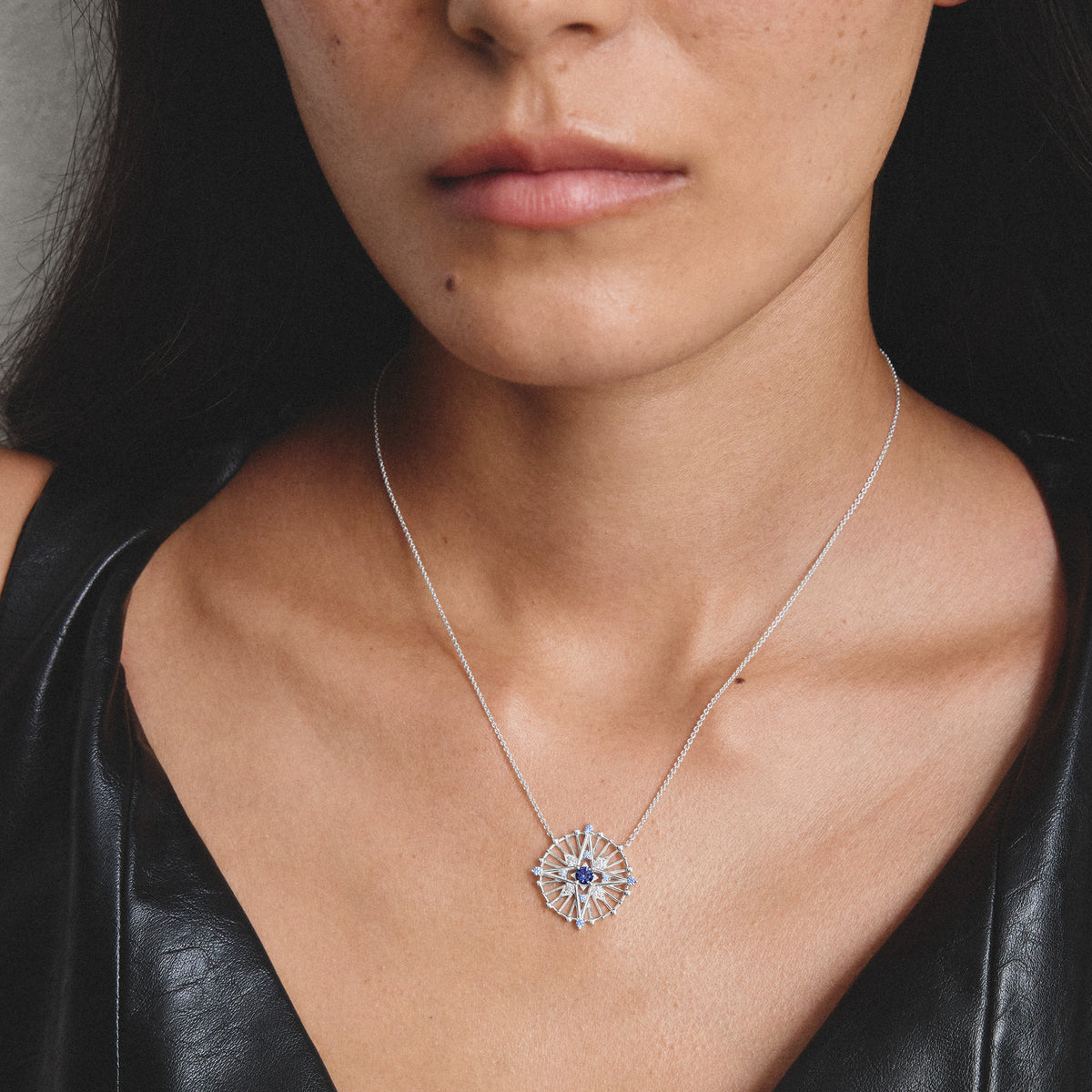Thomas Sabo SILVER BLUE CZ SET RND STAR DESIGN PENDANT & CHAIN