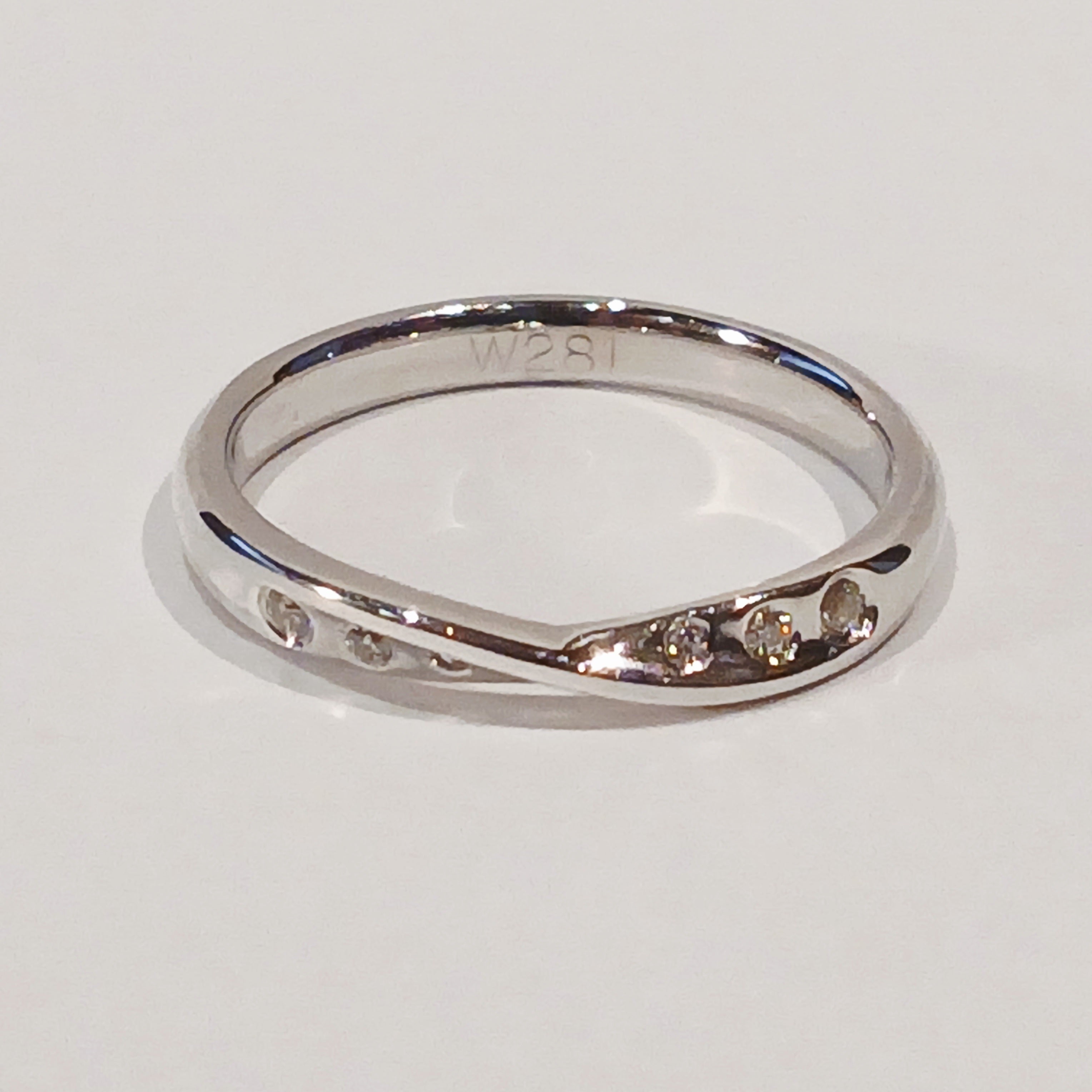 SILVER 2.5MM 6 WHT CZ SHAPED COLLECTION WEDDING BAND