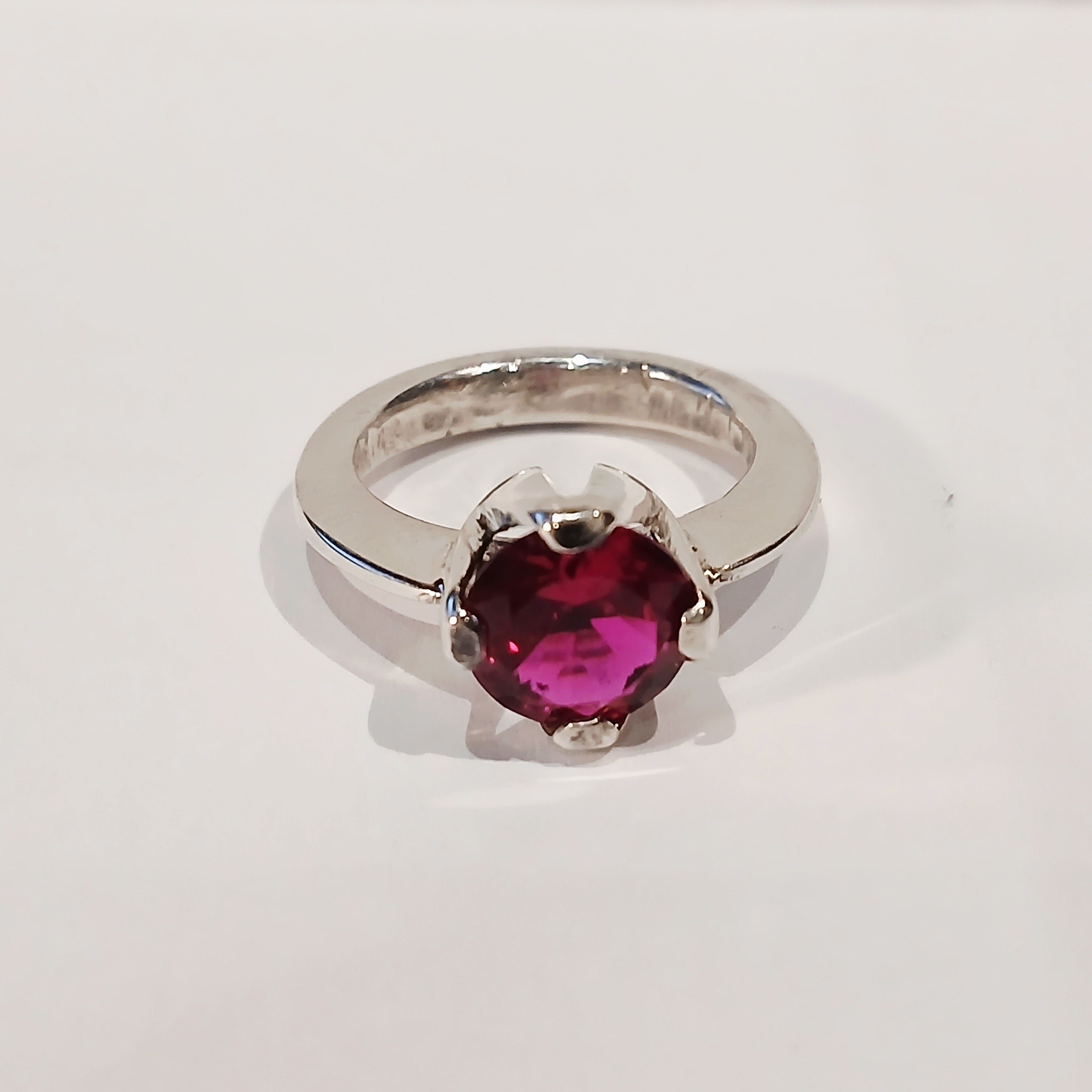 SILVER 5.6G ROUND DEEP PINK CZ SOLITAIRE RING L | PRE OWNED