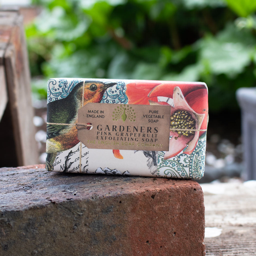 GARDENERS PINK GRAPEFRUIT EXFOLIATING SOAP 190G BAR by CHRISTINA MAY
