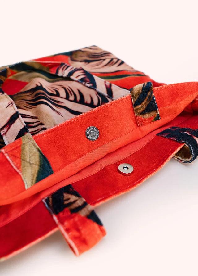 VELVET TULIP DESIGN TOTE BAG by POWDER