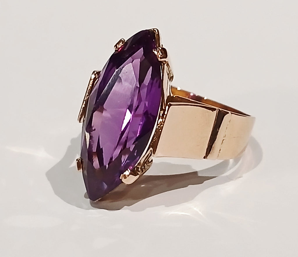 Ladies 9ct Rose Gold Marquis Alexandrite Ring