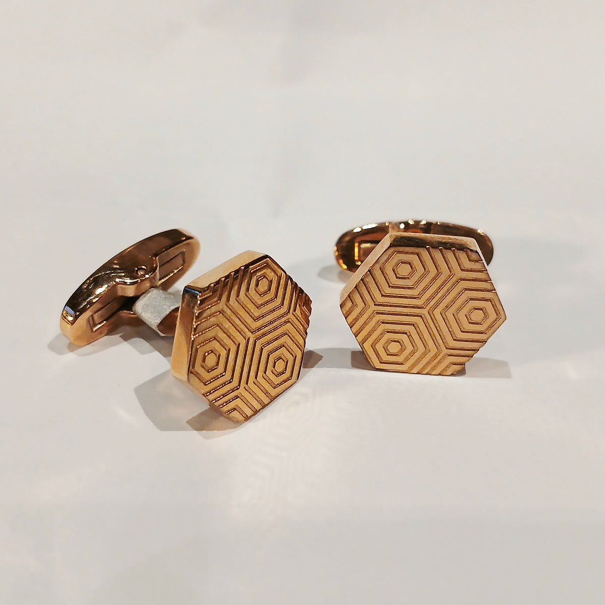 SS RGP GENTS HEXAGONAL ETCHED CUFFLINKS by Fred Bennett