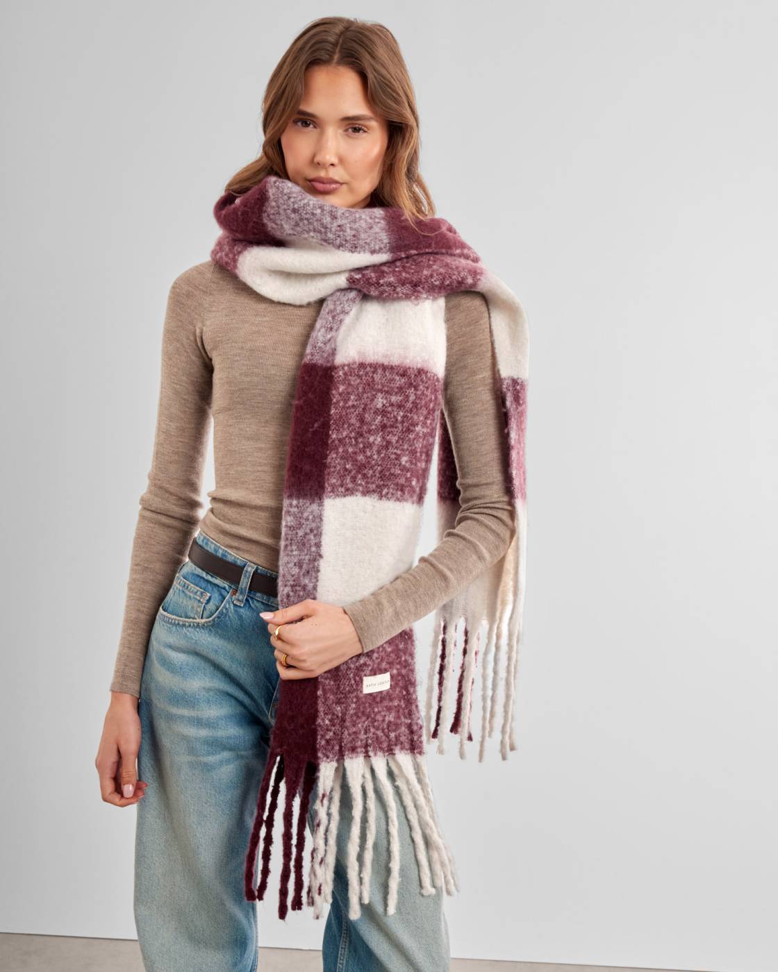 CHERRY CHECKED TASSLE WINTER SCARF