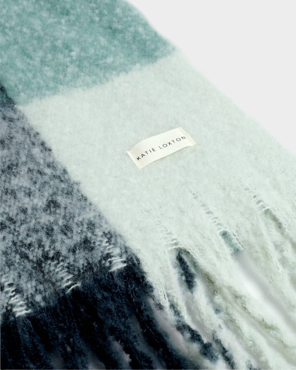 GREEN & GREY CHECKED TASSLE WINTER SCARF