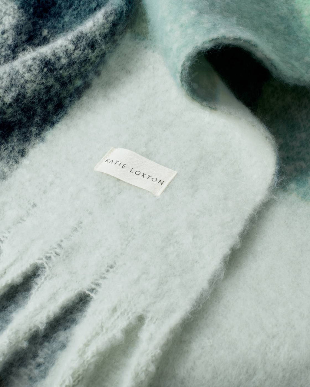 GREEN & GREY CHECKED TASSLE WINTER SCARF