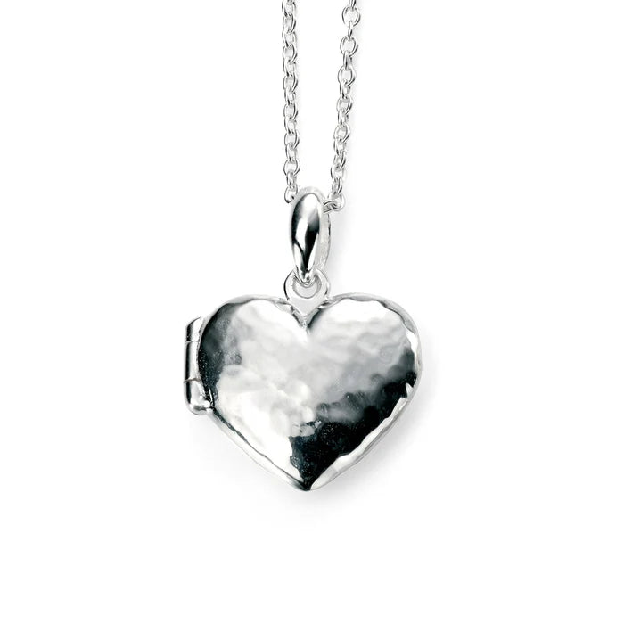 SILVER HEART SHAPE HAMMERED PATT LOCKET ON TRACE CHAIN.